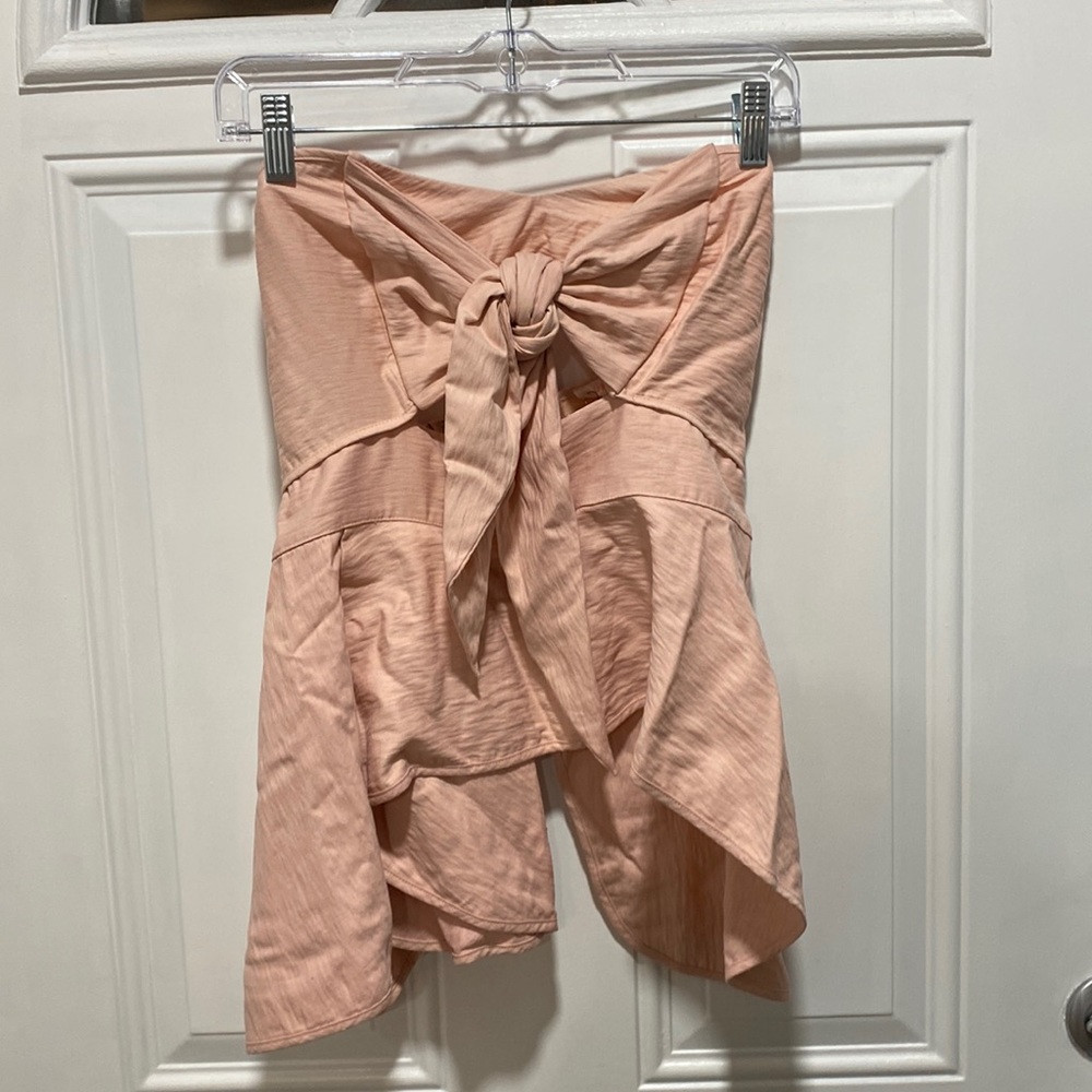 Women’s Strapless Top